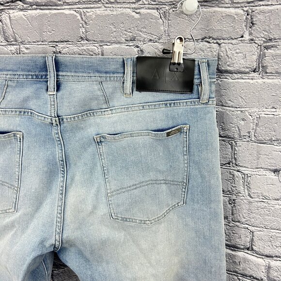 Armani Exchange A/X Men's Size 40 Light Wash Blue Jeans Straight Leg - Picture 4 of 9